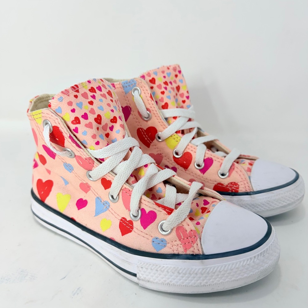 Converse Chuck Taylor All Star Hearts Pink High Top Shoes 671608F Junior Size 1